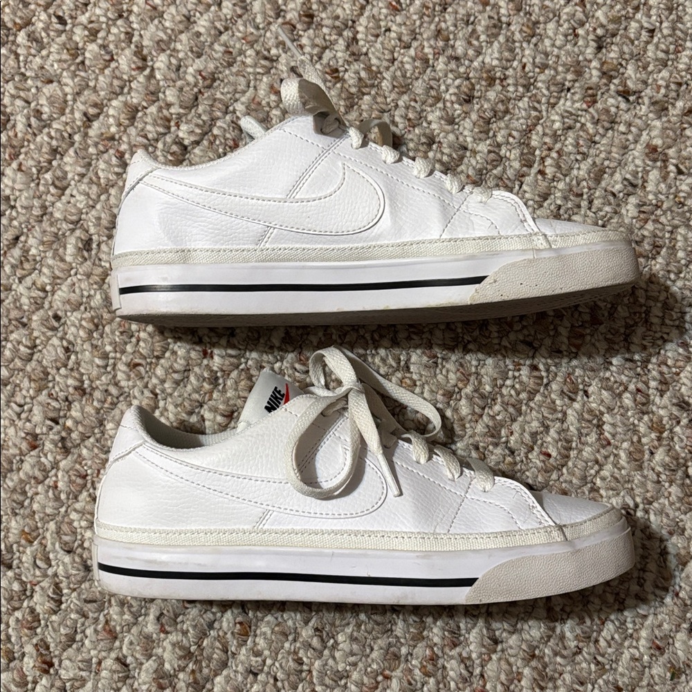 Nike Court Legacy white leather sz 7 sneakers